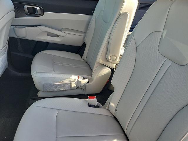 new 2025 Kia Sorento car, priced at $37,430
