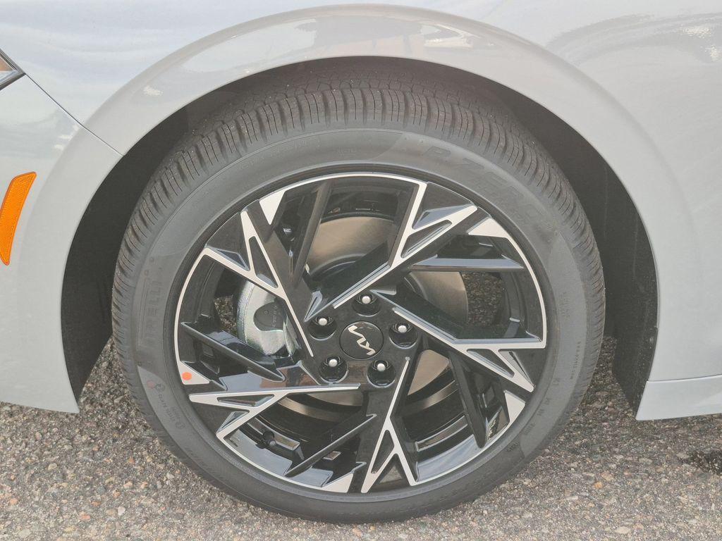 new 2026 Kia K5 car, priced at $31,894