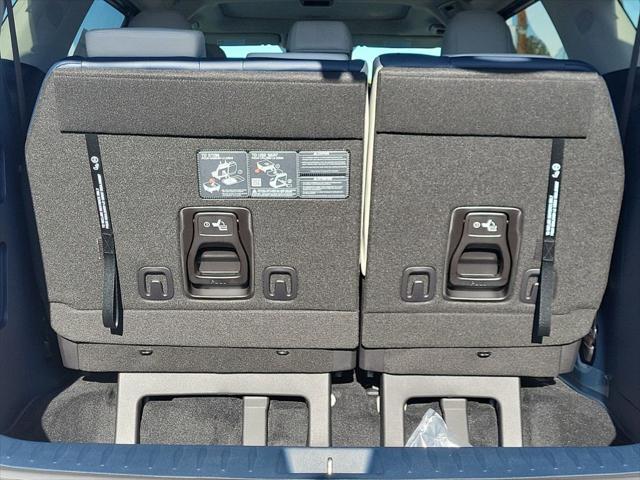 new 2025 Kia Carnival Hybrid car, priced at $49,326