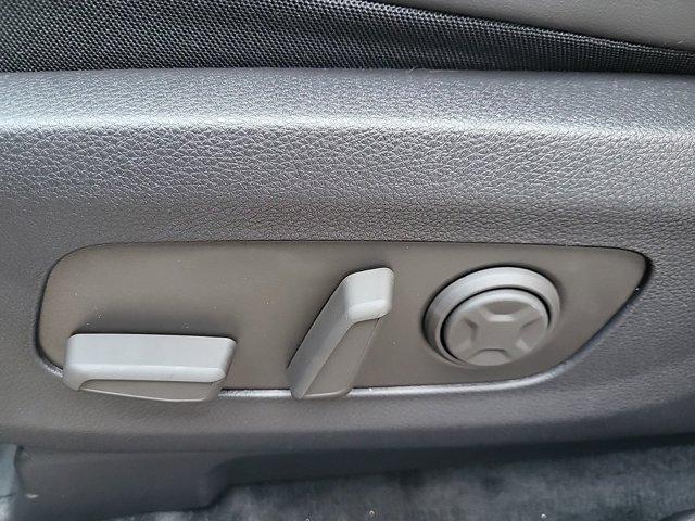new 2025 Kia Carnival Hybrid car, priced at $39,851
