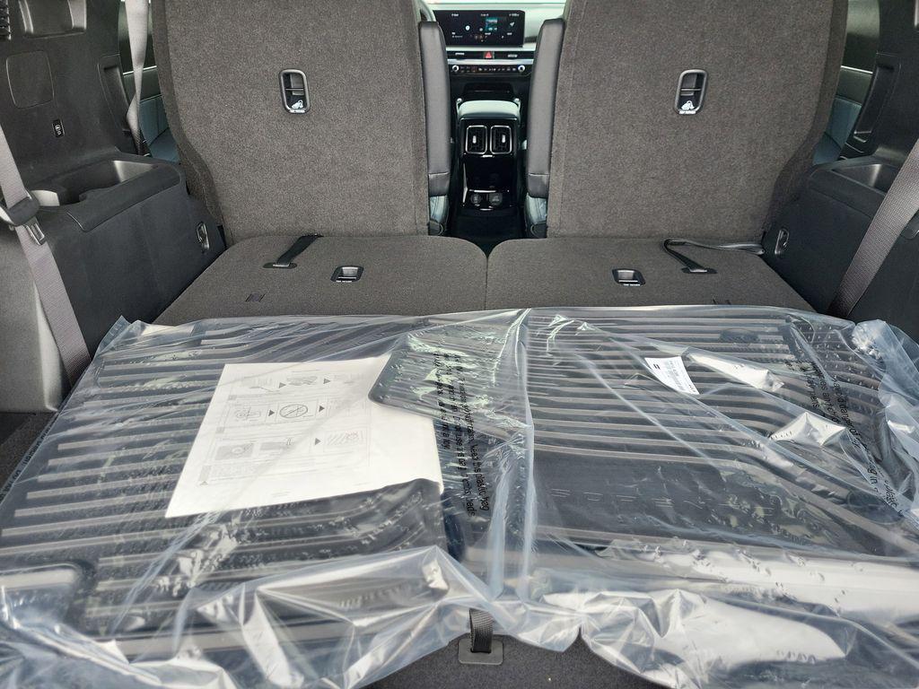 new 2025 Kia Sorento Hybrid car, priced at $45,677