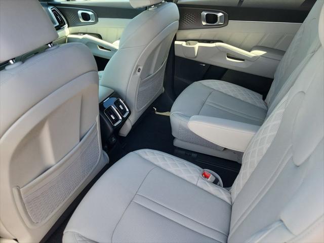 new 2025 Kia Sorento Hybrid car, priced at $46,859