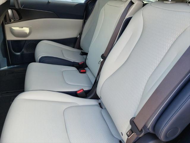 new 2025 Kia Carnival car, priced at $50,273