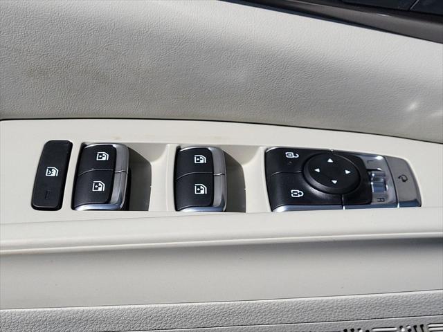 new 2025 Kia Carnival car, priced at $50,273