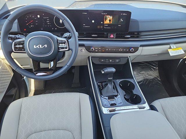 new 2025 Kia Carnival car, priced at $47,096