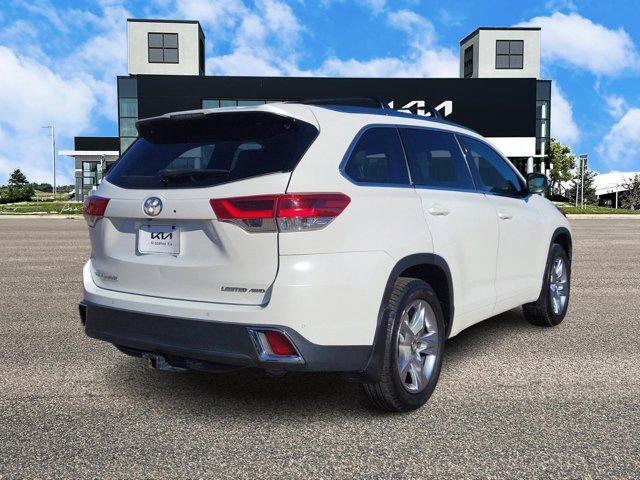 used 2018 Toyota Highlander car, priced at $22,687