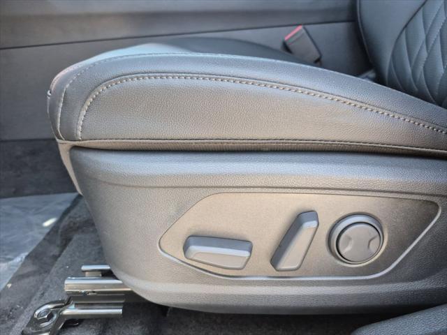 new 2025 Kia Sportage car, priced at $46,009
