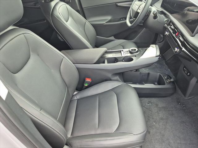 new 2025 Kia EV6 car, priced at $48,754