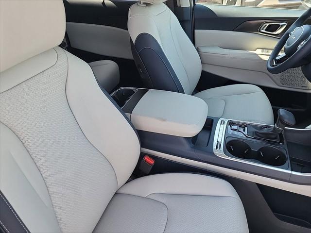 new 2025 Kia Carnival car, priced at $48,246