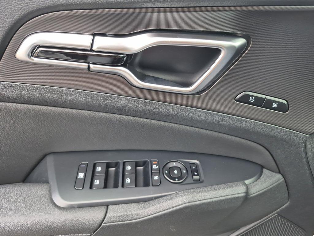 new 2026 Kia Sportage car, priced at $37,068
