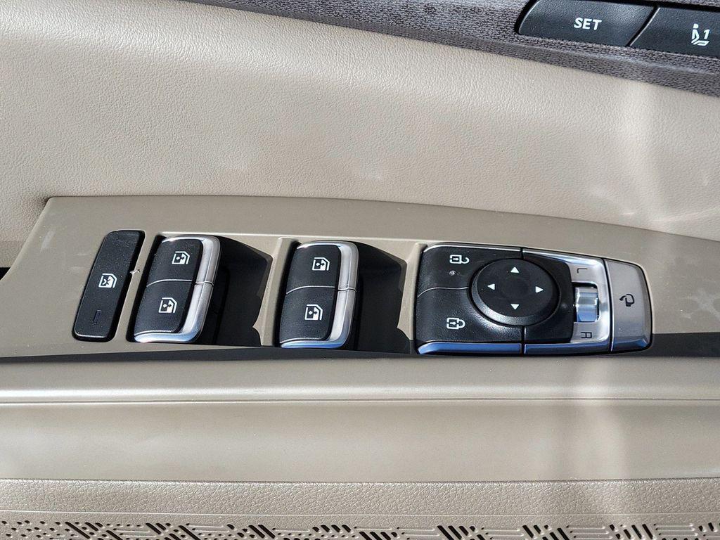new 2026 Kia Carnival Hybrid car, priced at $49,581
