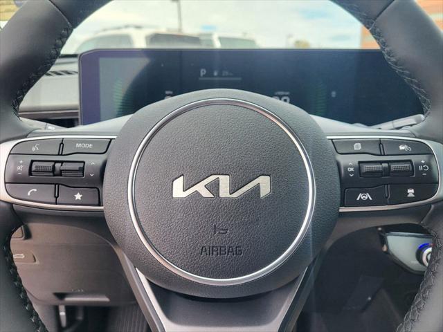 new 2025 Kia K5 car, priced at $29,527