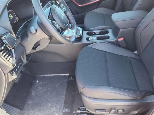 new 2025 Kia Soul car, priced at $27,998