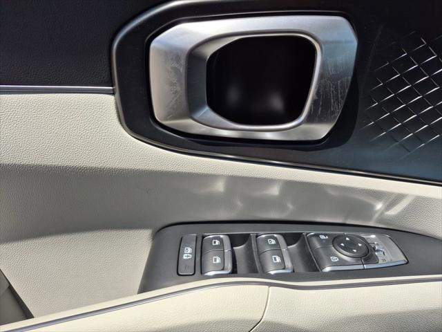 new 2025 Kia Sorento Hybrid car, priced at $40,459