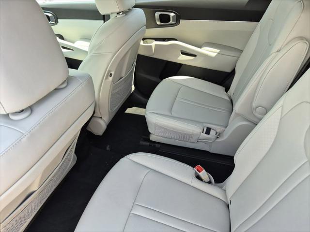 new 2025 Kia Sorento Hybrid car, priced at $40,459