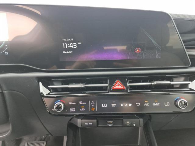 new 2025 Kia Niro car, priced at $30,736