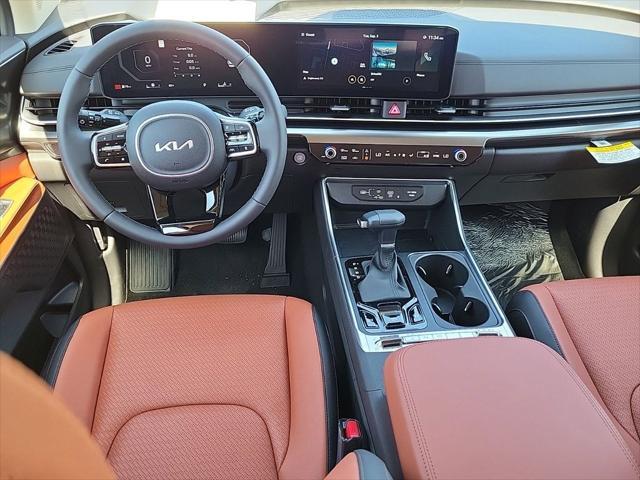 new 2025 Kia Carnival car, priced at $50,634