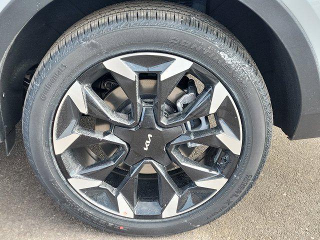 new 2025 Kia Sorento car, priced at $38,915