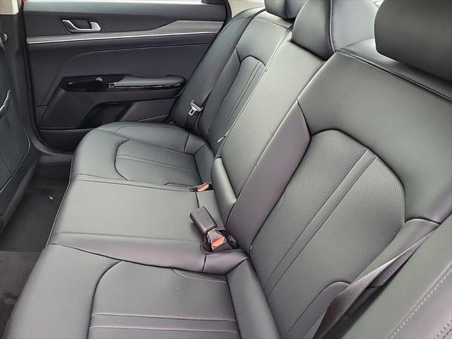 new 2025 Kia K5 car, priced at $33,945