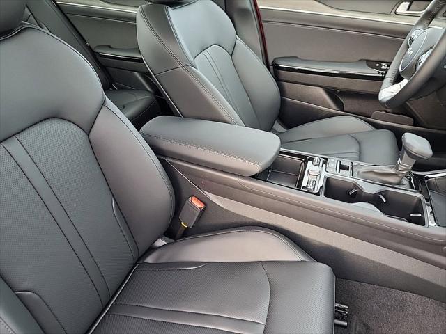 new 2025 Kia K5 car, priced at $33,945