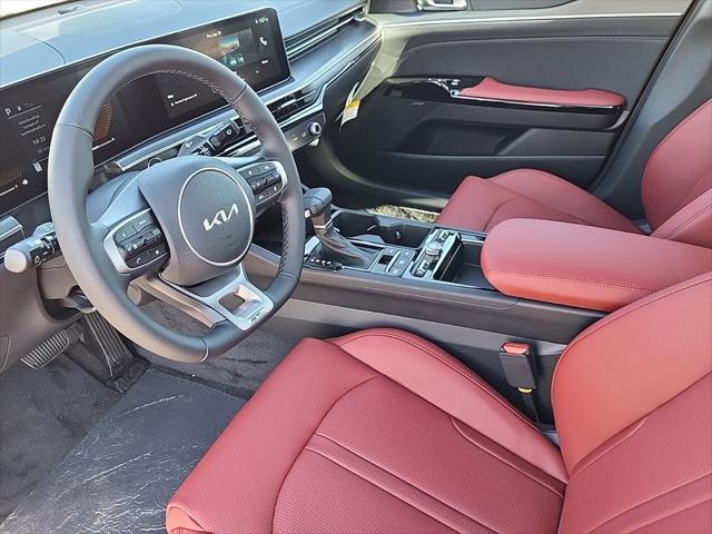 new 2025 Kia K5 car, priced at $30,052