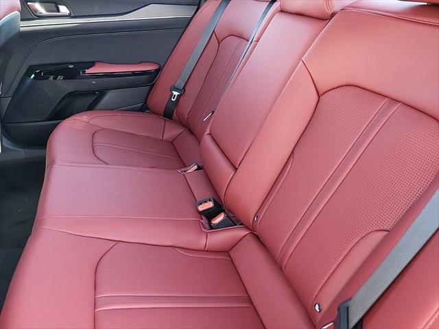 new 2025 Kia K5 car, priced at $30,052