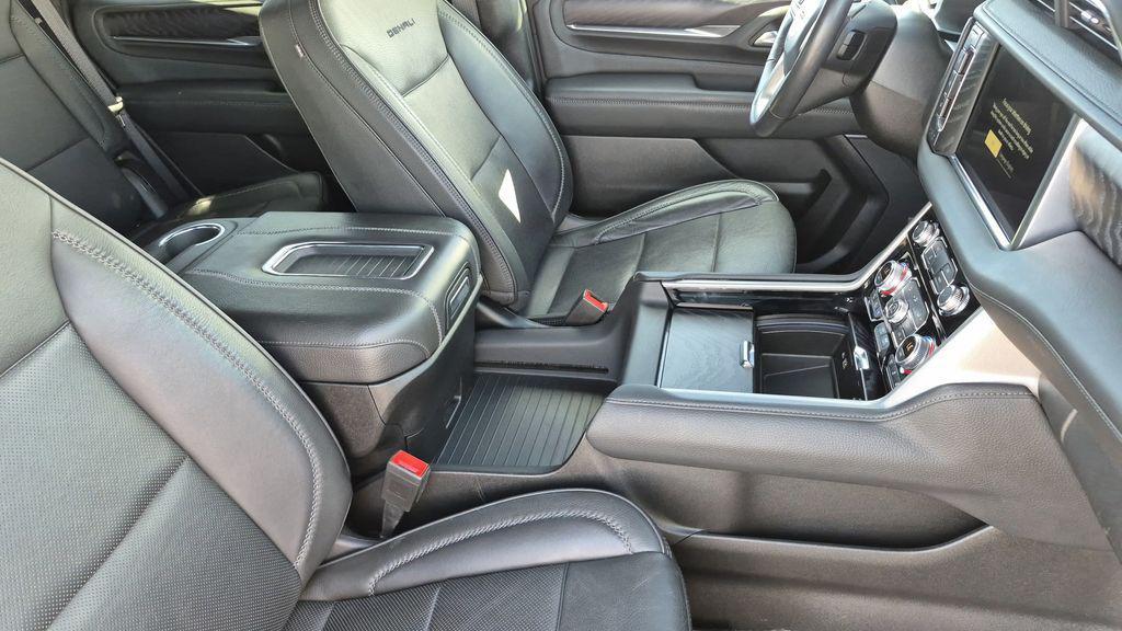 used 2022 GMC Yukon car, priced at $60,000