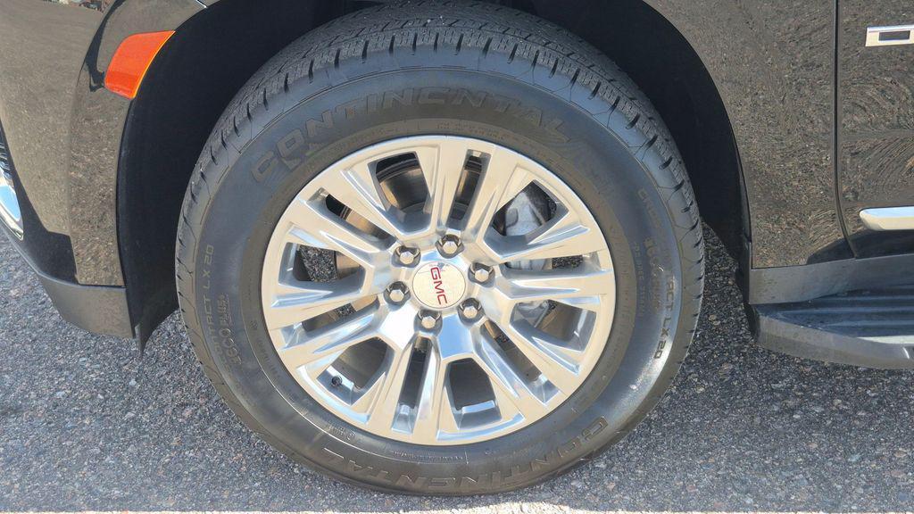 used 2022 GMC Yukon car, priced at $60,000