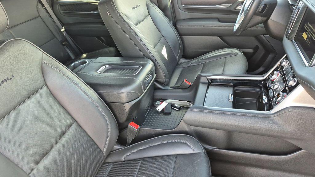 used 2022 GMC Yukon car, priced at $60,000