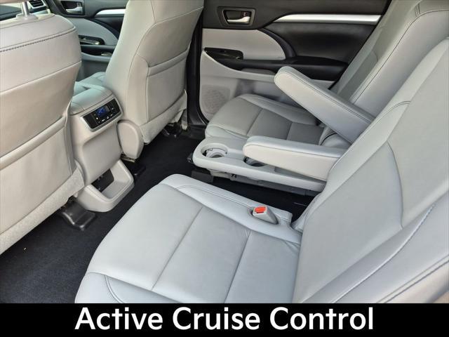 used 2019 Toyota Highlander car, priced at $25,500