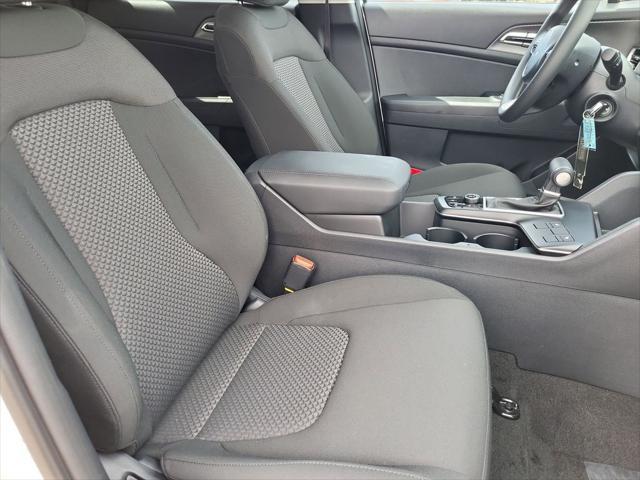 new 2025 Kia Sportage car, priced at $30,179