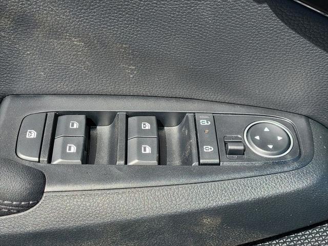 new 2025 Kia Seltos car, priced at $28,425