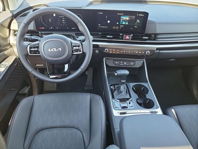 new 2025 Kia Carnival car, priced at $46,954