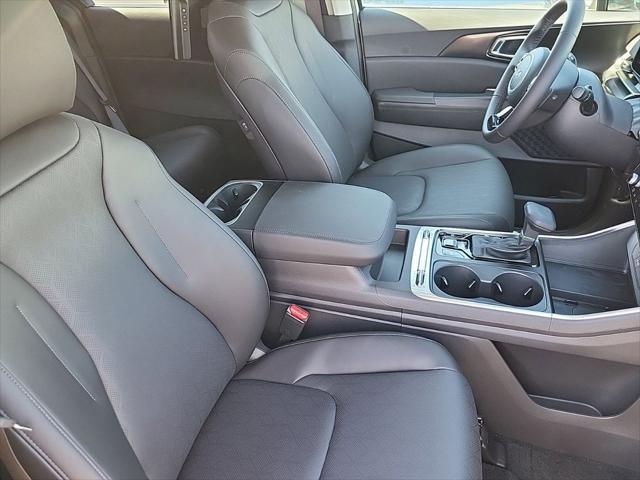new 2025 Kia Carnival car, priced at $46,954