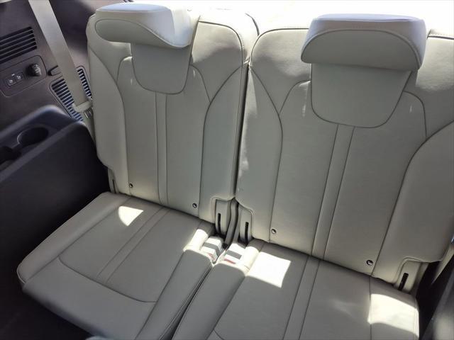new 2025 Kia Sorento Hybrid car, priced at $40,459