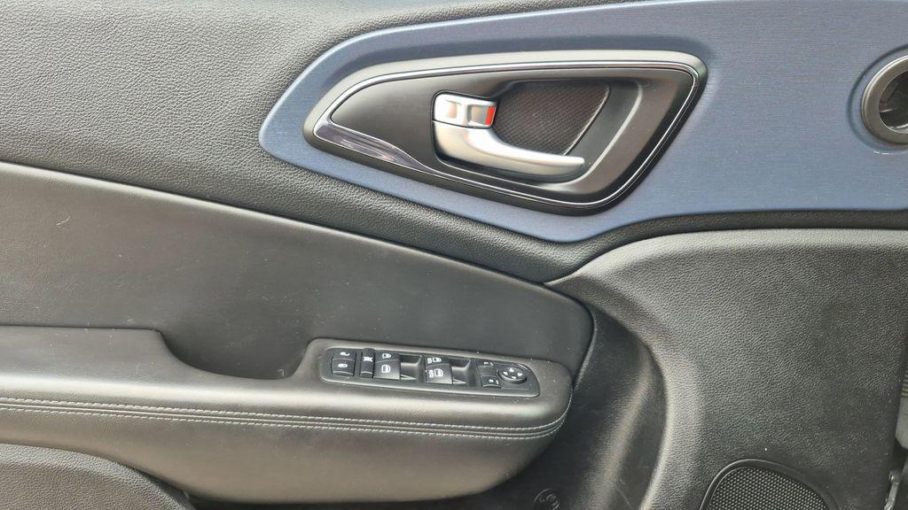 used 2015 Chrysler 200 car, priced at $10,000