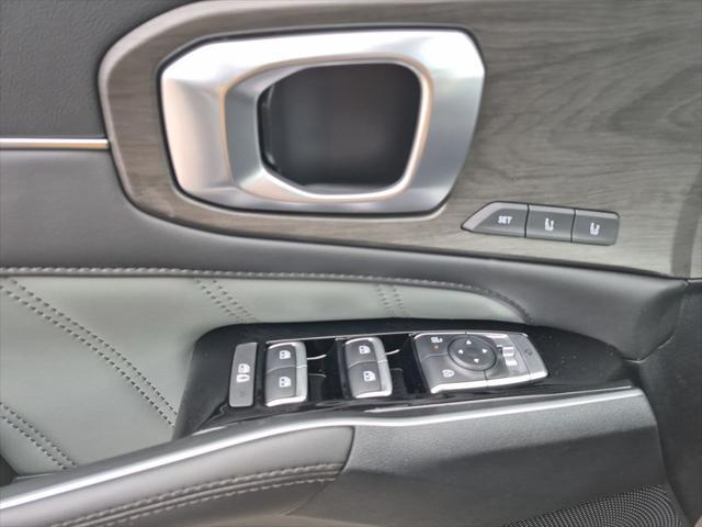 new 2025 Kia Sorento car, priced at $44,678