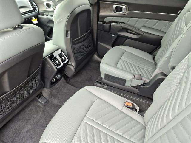 new 2025 Kia Sorento car, priced at $44,678
