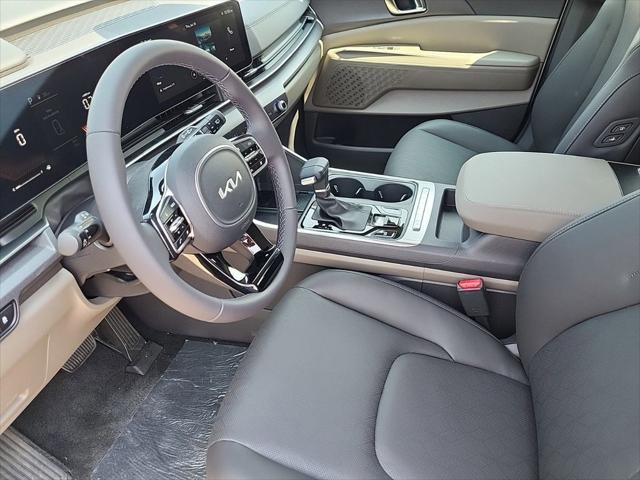 new 2025 Kia Carnival car, priced at $39,694