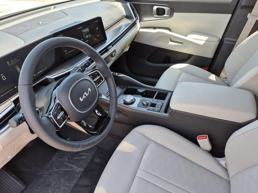 new 2025 Kia Sorento Hybrid car, priced at $37,429