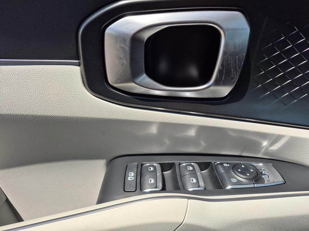 new 2025 Kia Sorento Hybrid car, priced at $37,429