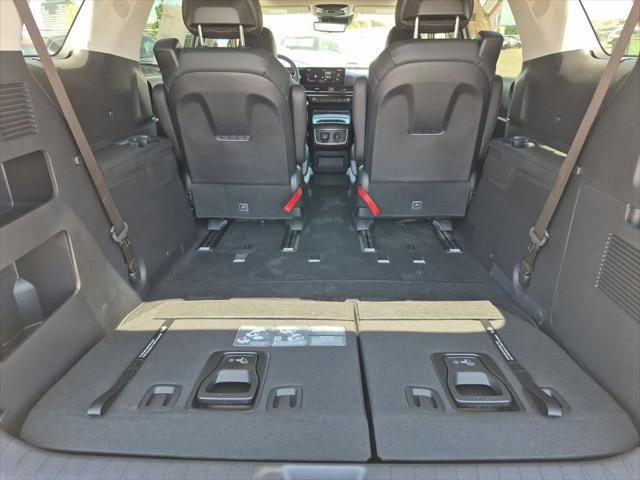 new 2026 Kia Carnival Hybrid car, priced at $55,819