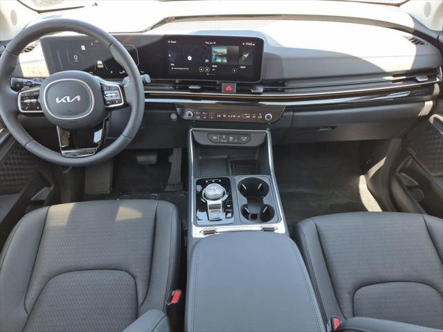 new 2026 Kia Carnival Hybrid car, priced at $55,819