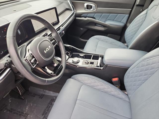 used 2025 Kia Sorento Hybrid car, priced at $38,000