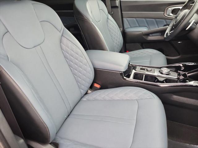 used 2025 Kia Sorento Hybrid car, priced at $38,000