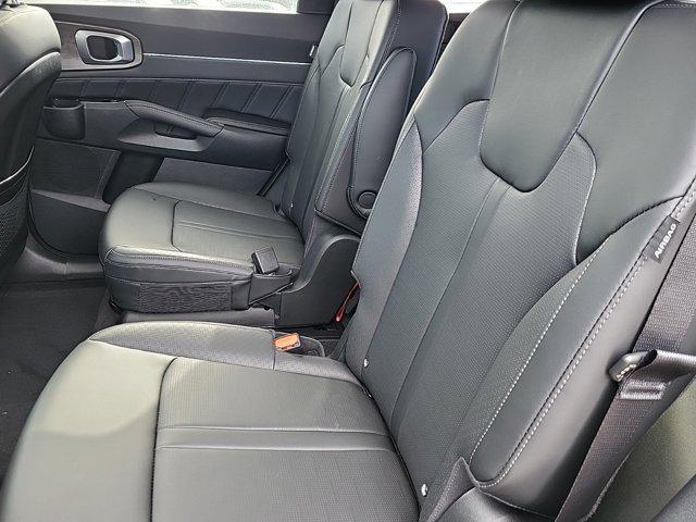 new 2025 Kia Sorento car, priced at $41,171