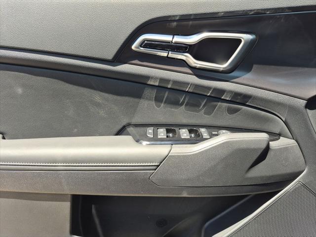 new 2025 Kia Sportage Hybrid car, priced at $35,352