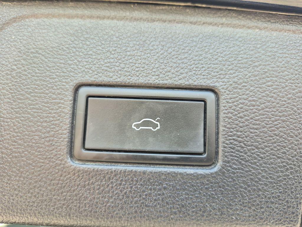 used 2024 Volkswagen Atlas car, priced at $31,987