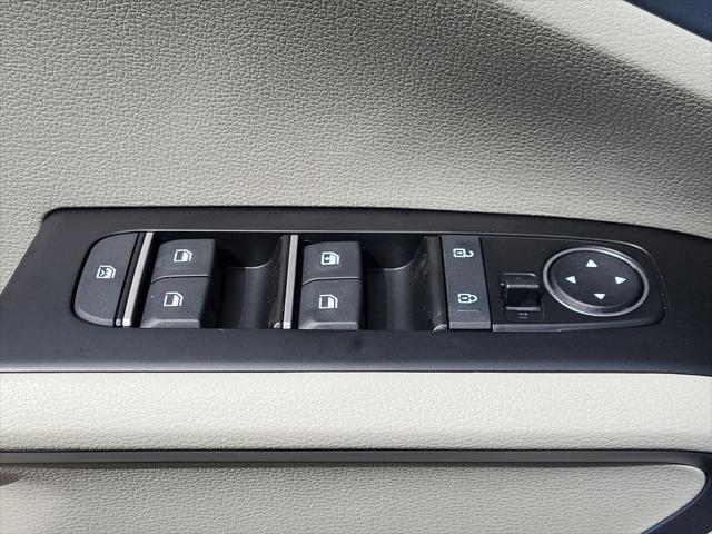 new 2025 Kia Soul car, priced at $25,332