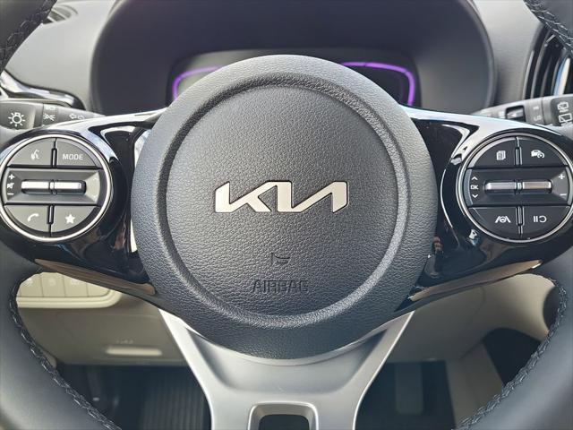 new 2025 Kia Soul car, priced at $25,332